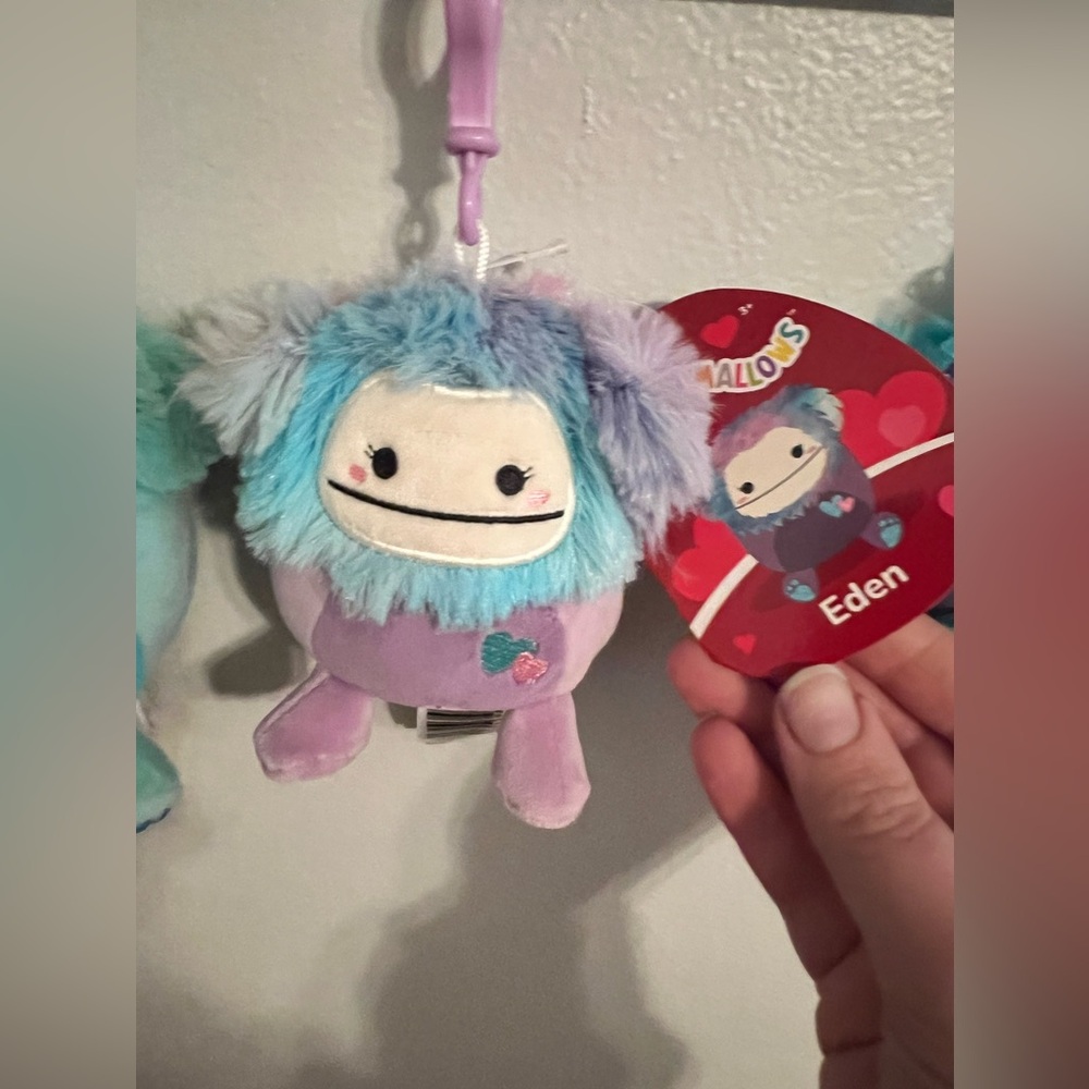 Eden the Bigfoot clip NWT